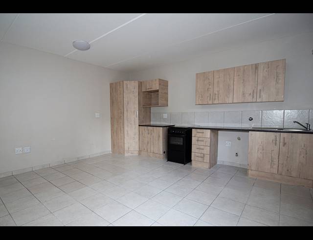 3 BEDROOM APARTMENT RENTED IN KENLEAF